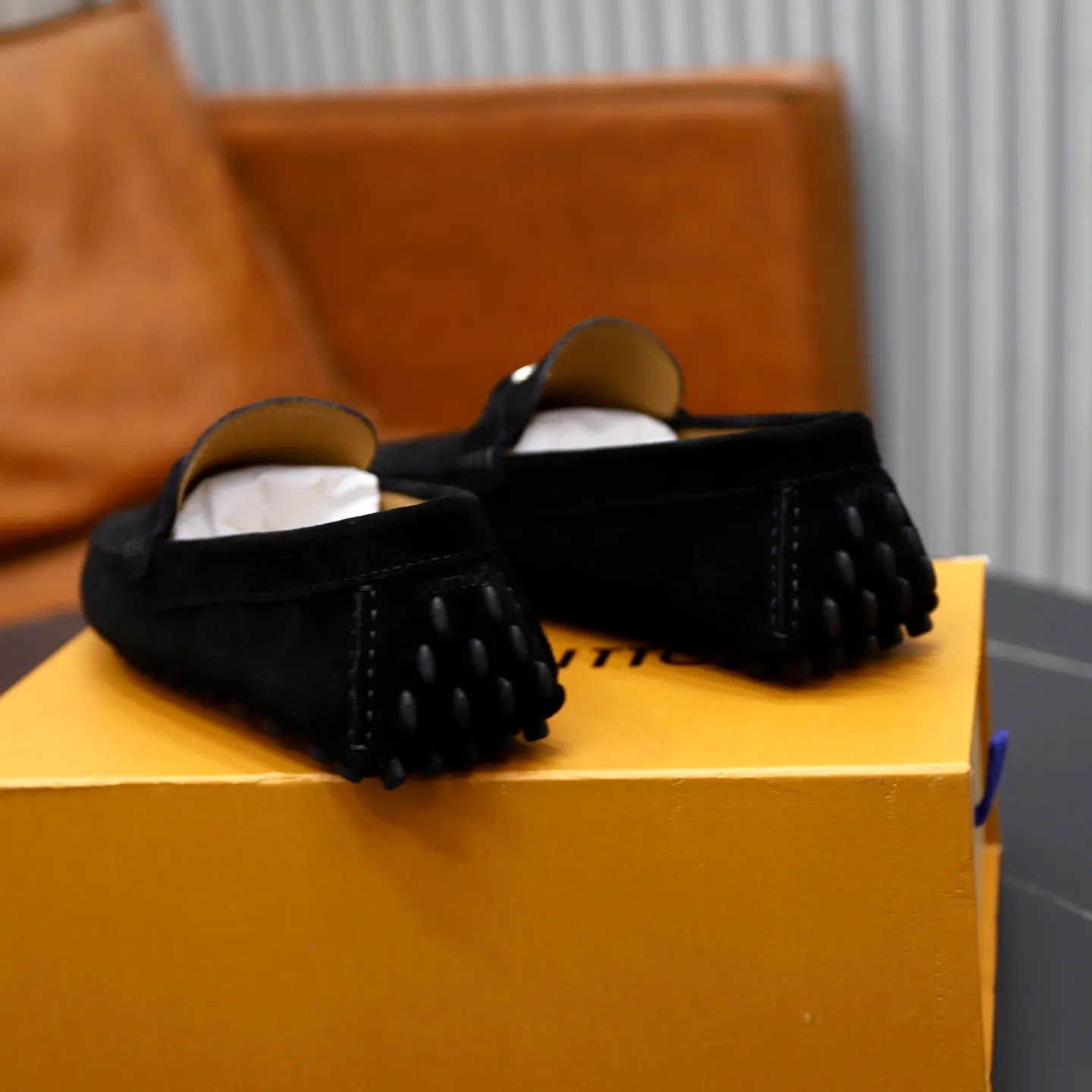 Ex-factory price: 480💰【LV】Louis Vuitton ⚠️High-end men’s driving and pedal series ⚠️38-44 (customized for 45) ⚠️All original cowhide leather! Thick and soft! Made entirely of calfskin lining! The latest non-slip beanie sole! Three-dimensional package technology! Fashionable and classic! Handicrafts! Original high quality! Feel free to compare!